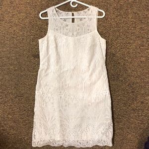 White House Black Market White Dress Size 6
